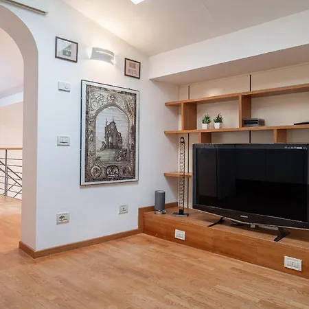 Chica's Luxury Loft